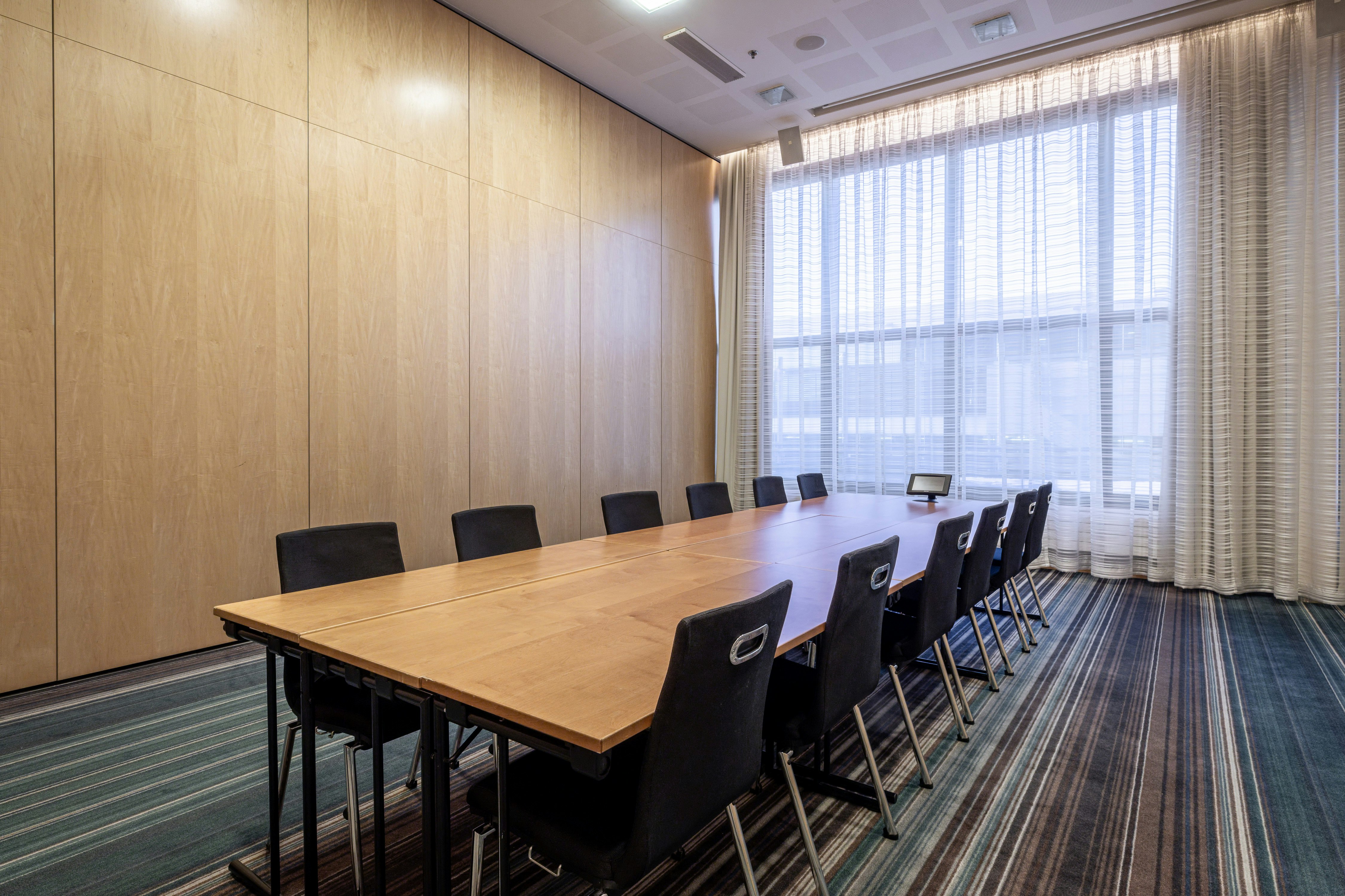 Hilton Helsinki Airport 44/48