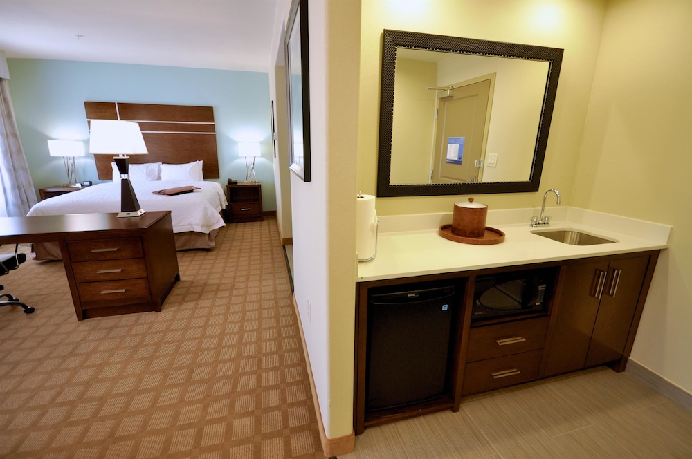 Hampton Inn & Suites Hutto Austin 46/48