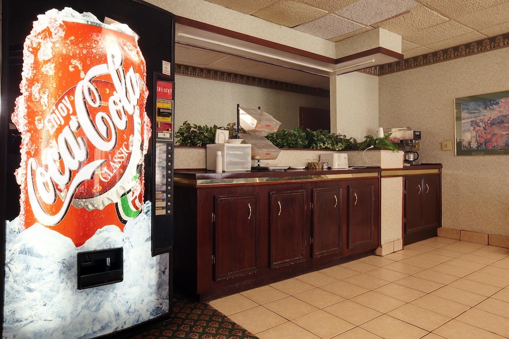 Americas Best Value Inn Marshall 5/18