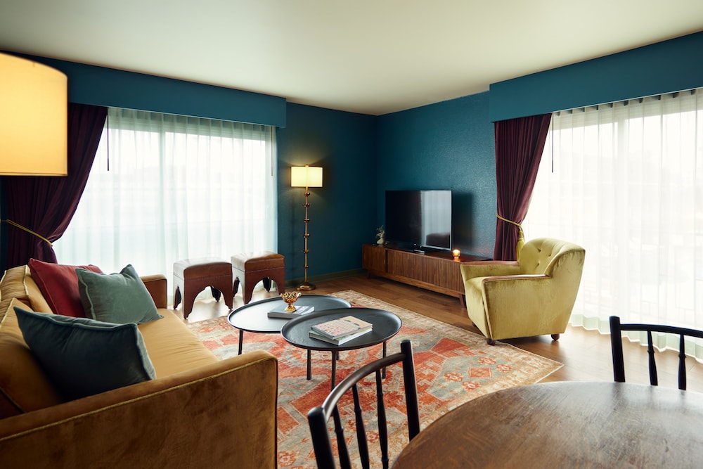 The Hotel Chalet At The Choo Choo 36/50