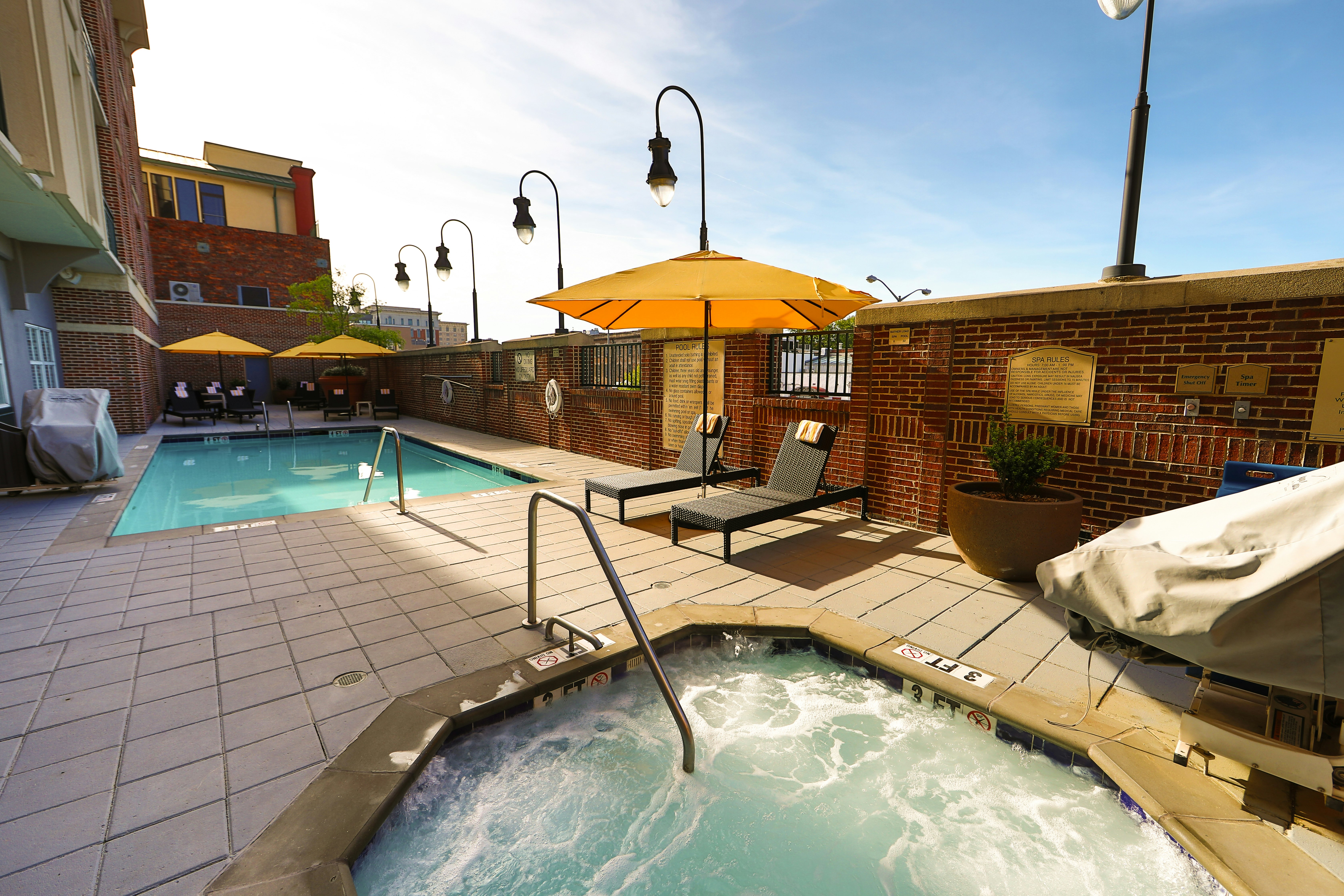 Hilton Garden Inn Savannah Historic District 24/54