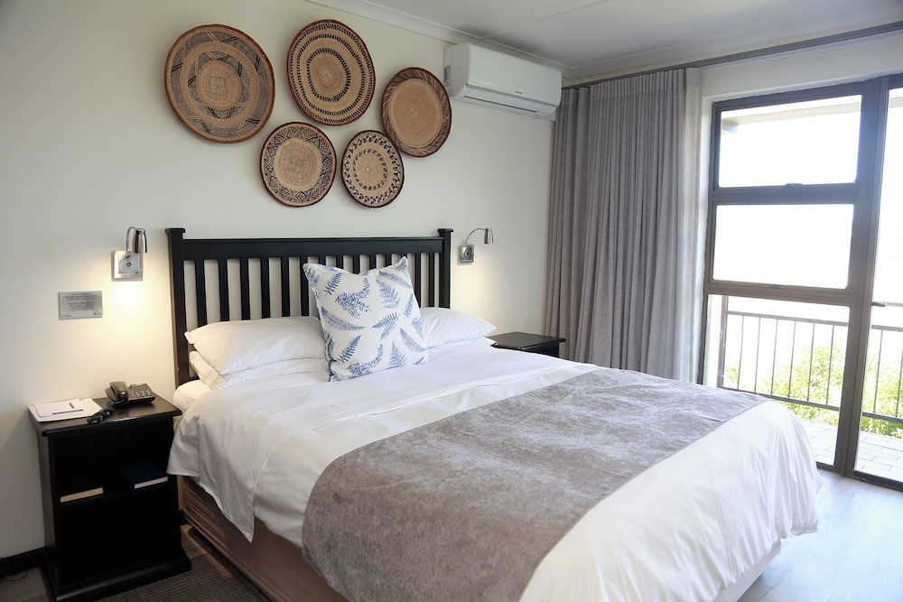 2 Bedrooms, Panoramic, Apartment, Double and Twin Beds, Lagoon View, Accessible