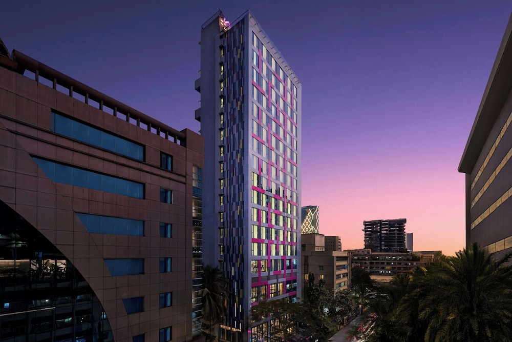 Moxy Mumbai Andheri West 1/40
