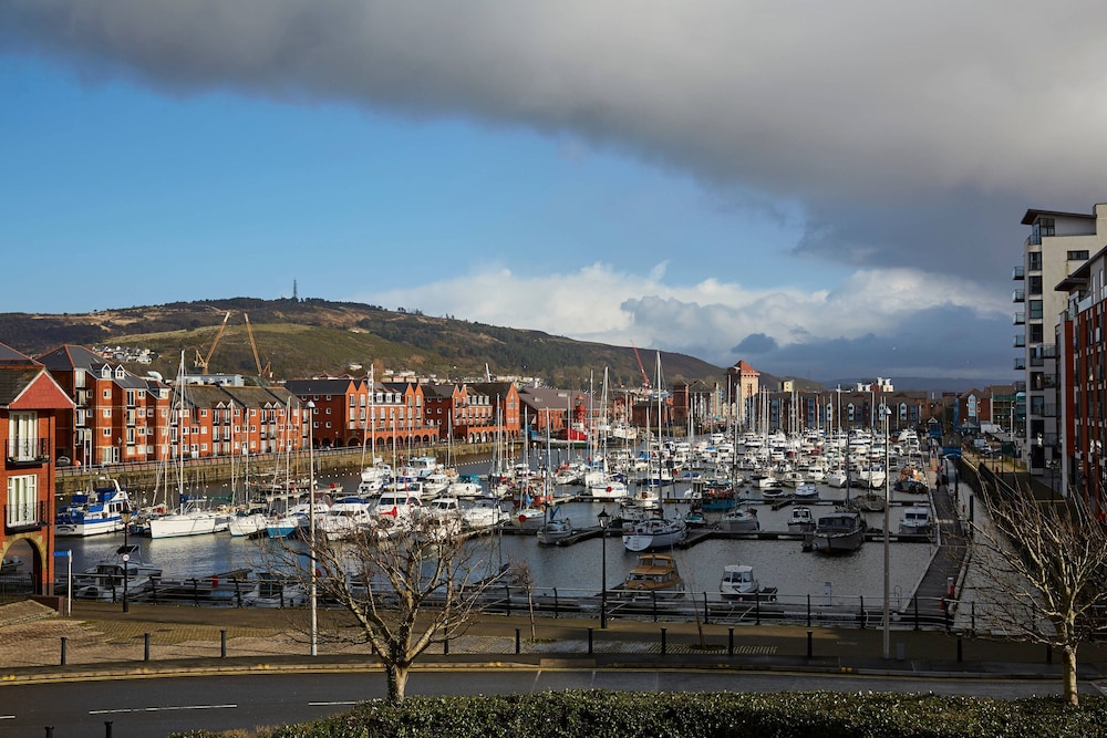 Delta Hotels by Marriott Swansea 9/21