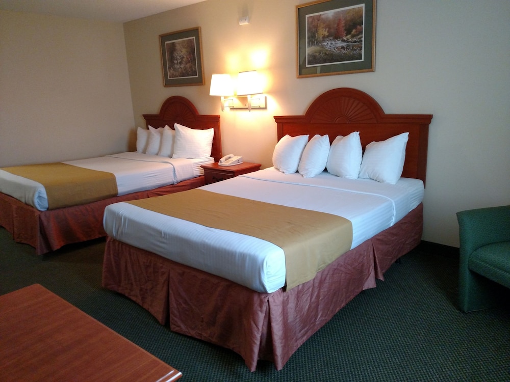 Holiday Inn Express Toledo West Napoleon 24/65