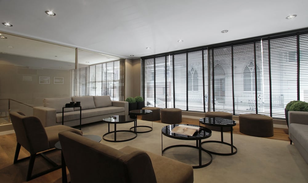 Hotel 8 de Octubre 38/48