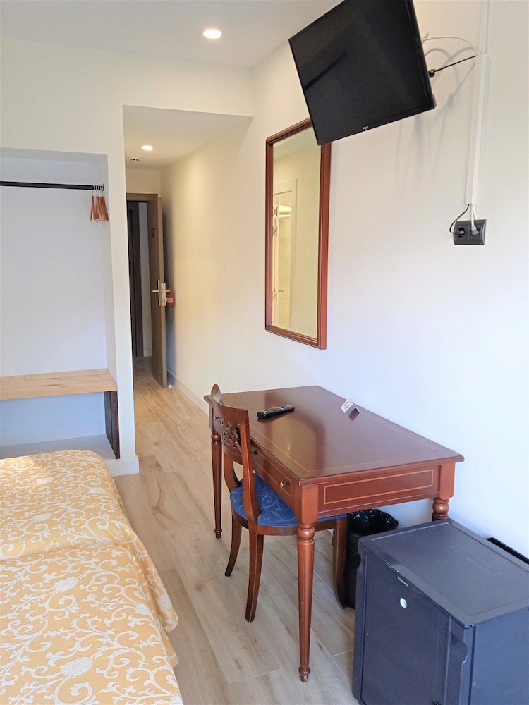 Hotel 153 57/71