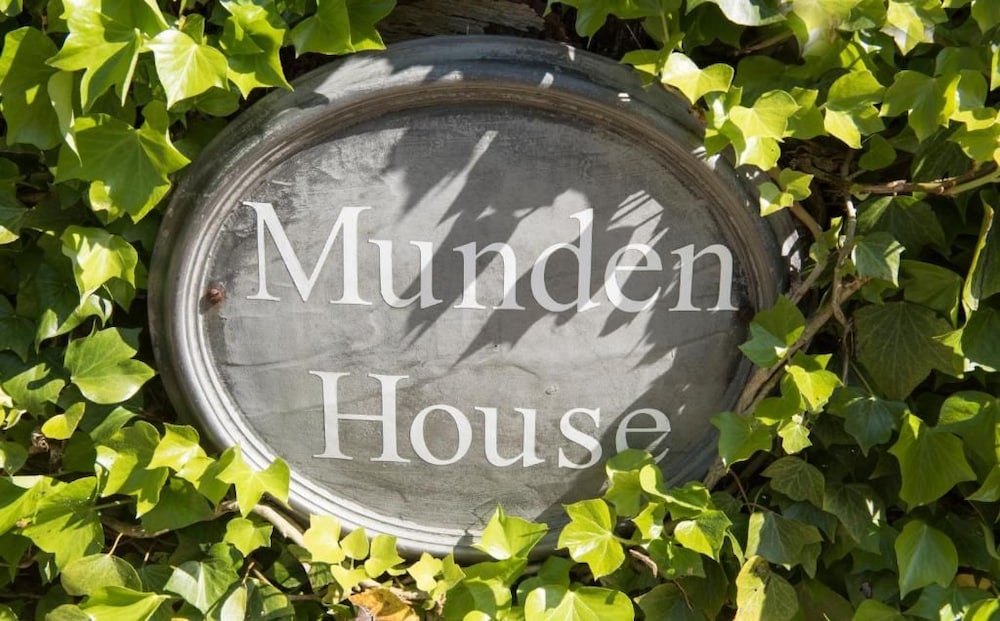 Munden House 18/50