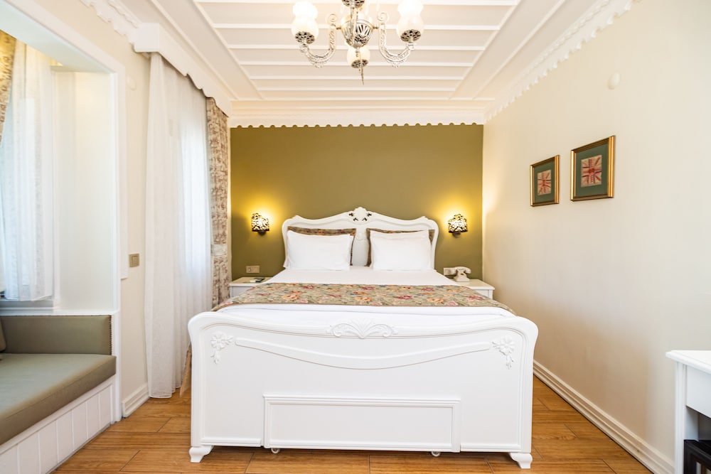 2 BEDROOMS, EXCLUSIVE, CONNECTING, SUITE