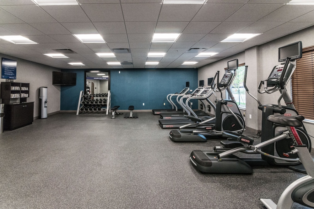Hampton Inn Suites Allen Park 28/41