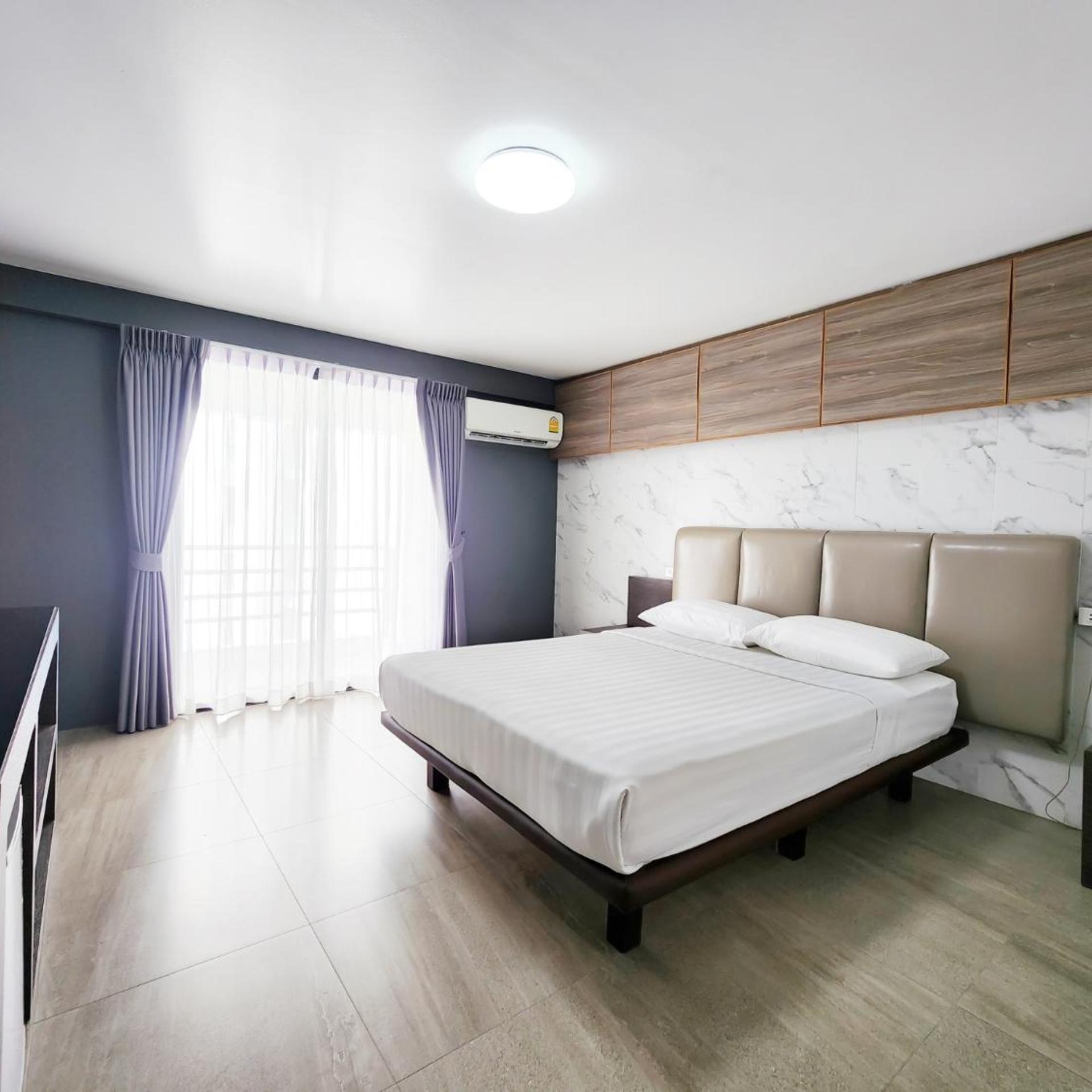 Watana Hotel Bangkok 15/63