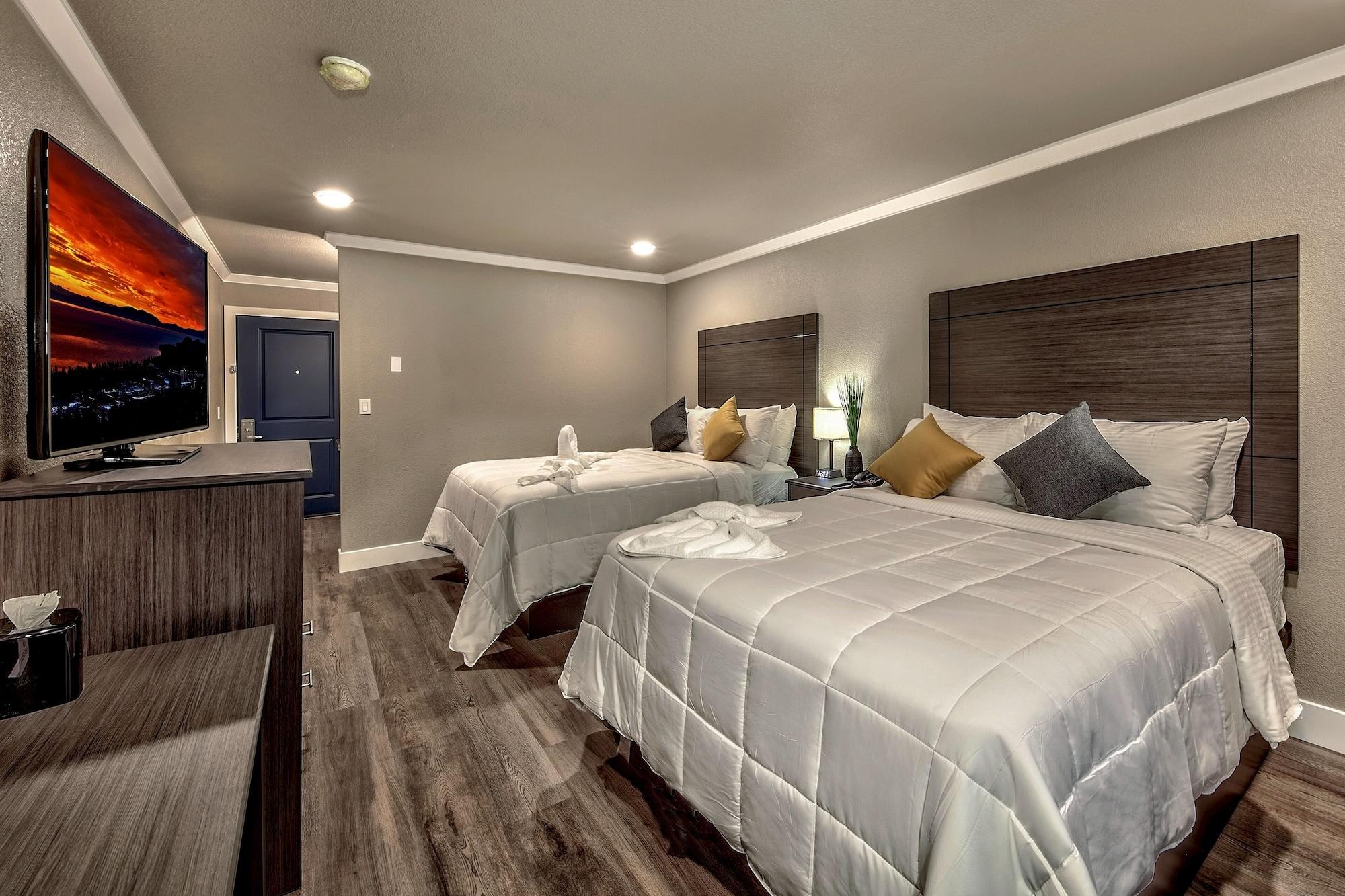 The Elet Hotel 7/24