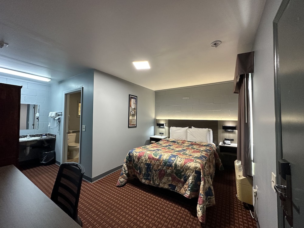 Room, Queen Bed, Accessible
