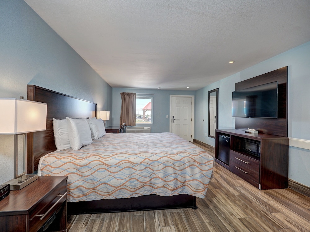 Oceans Edge Hotel, Port Aransas,TX (ex Red Roof Inn Port Aransas) 17/62