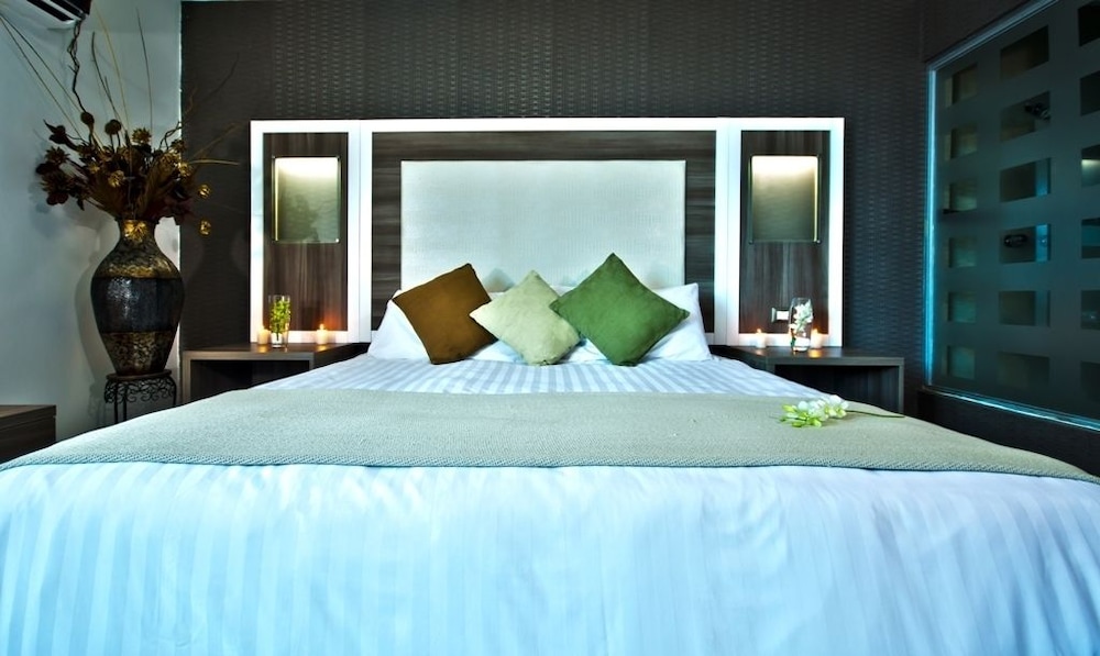 Bahia Suites 17/50