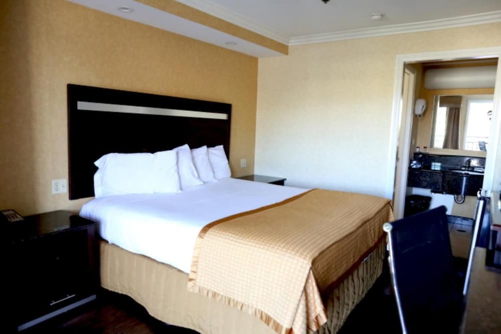 Princess Inn - Westminster / Huntington Beach 26/62