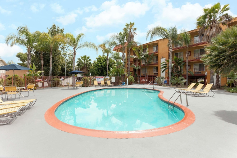 Days Inn by Wyndham Mission Valley/SDSU 3/21