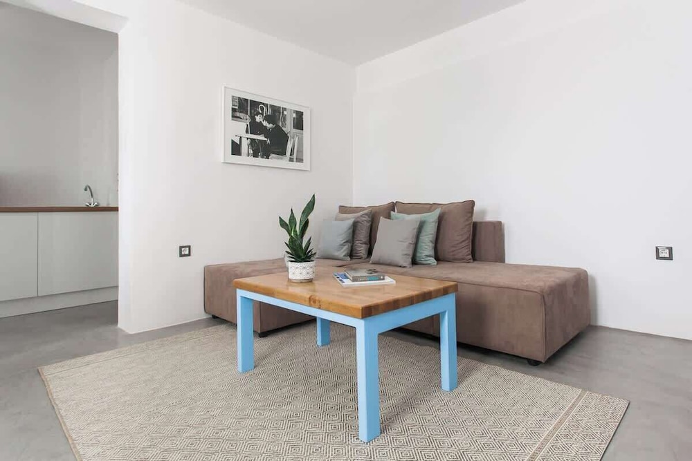 Athens Residence Apartments 47/50