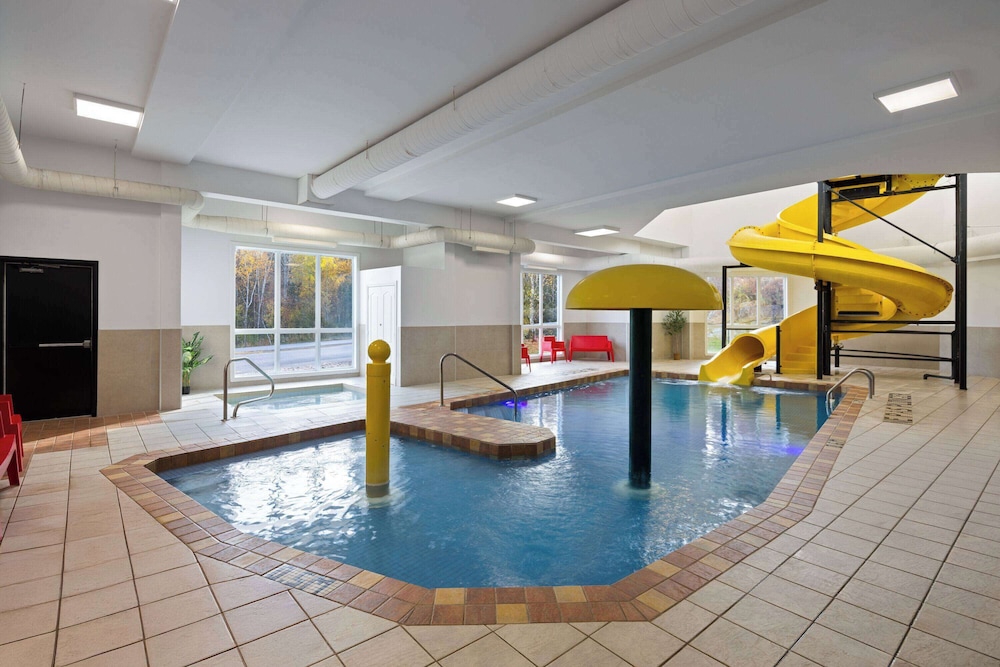 swimming pool spa