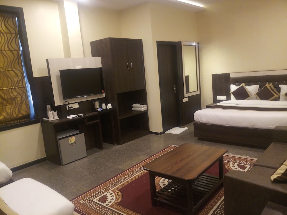Royal View Hotel 24/30