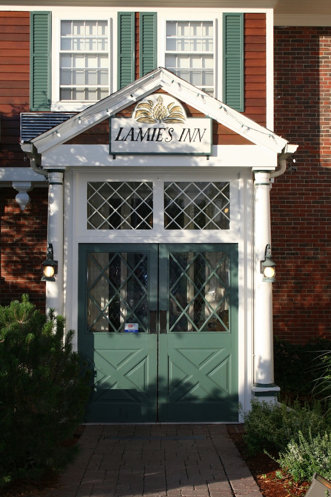 Lamie S Inn And the Old Salt Restaurant 2/73