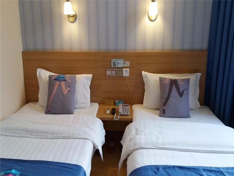 Pai Hotel (Zhuhai Career Technical College, Aviation City Seaview) 6/24
