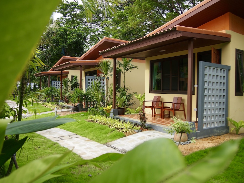 At Bangsak Resort 19/32