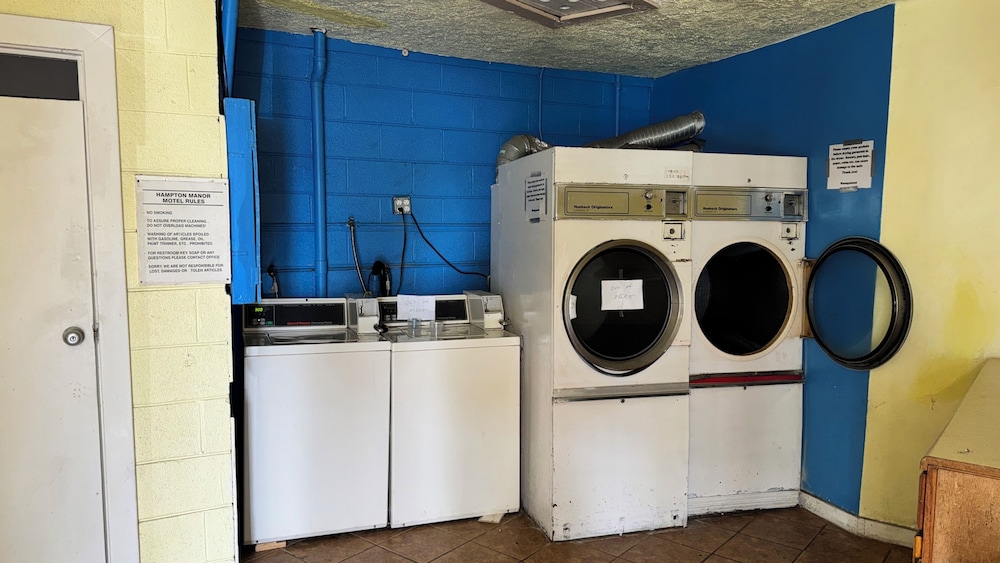 Economy 7 Inn Hampton W Pembroke 41/64