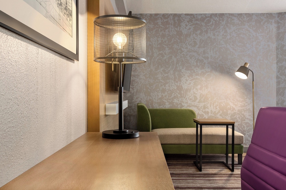 Holiday Inn Philadelphia Arpt-Stadium Area 36/54