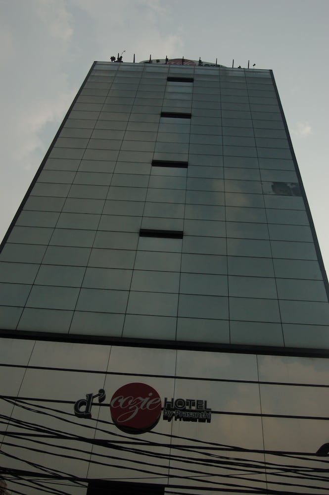 D'Cozie Hotel by Prasanthi 1/27