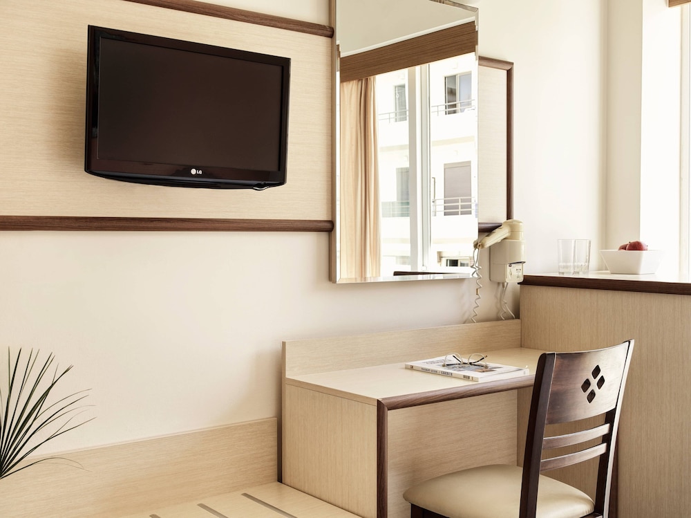 Pearl Hotel 34/55
