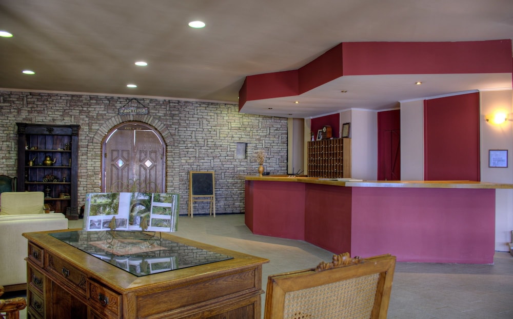 Lecadin Hotel 7/50