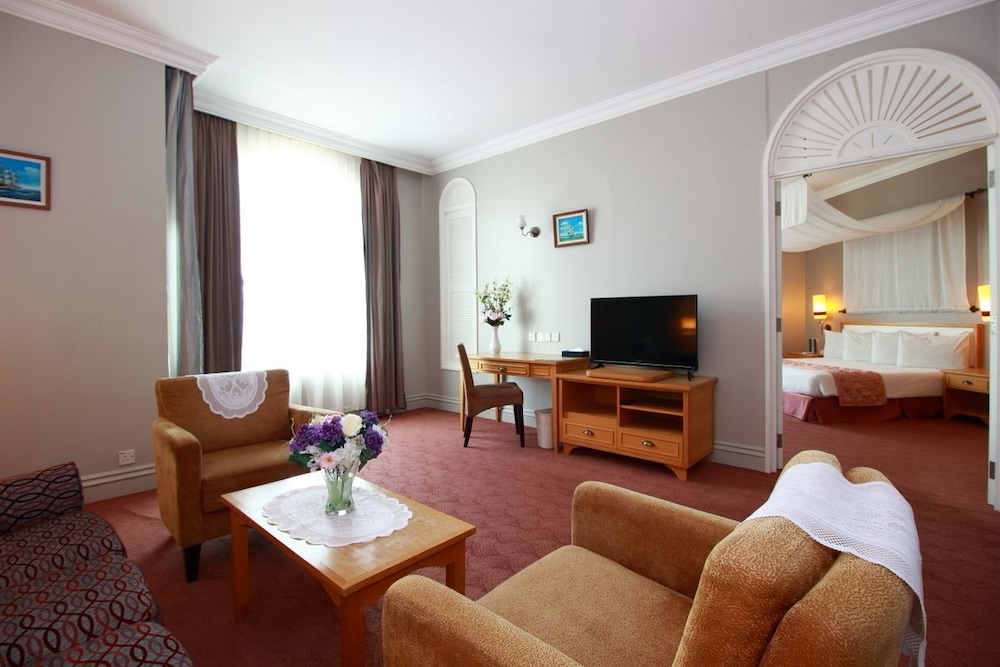 GRAND KAMPAR HOTEL 40/56