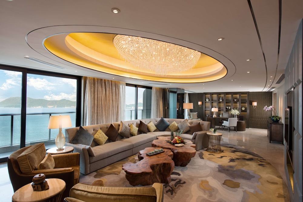 Hilton Zhoushan 50/70