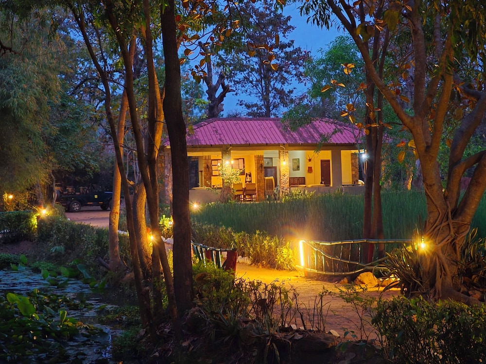 TIGER TRAILS RESORT 2/48