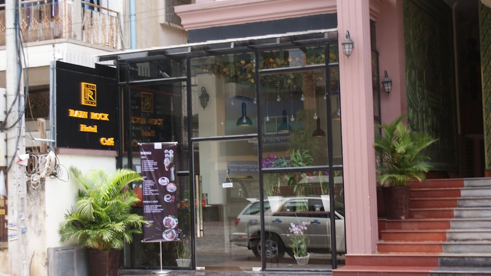 Rain Rock Hotel 6/46