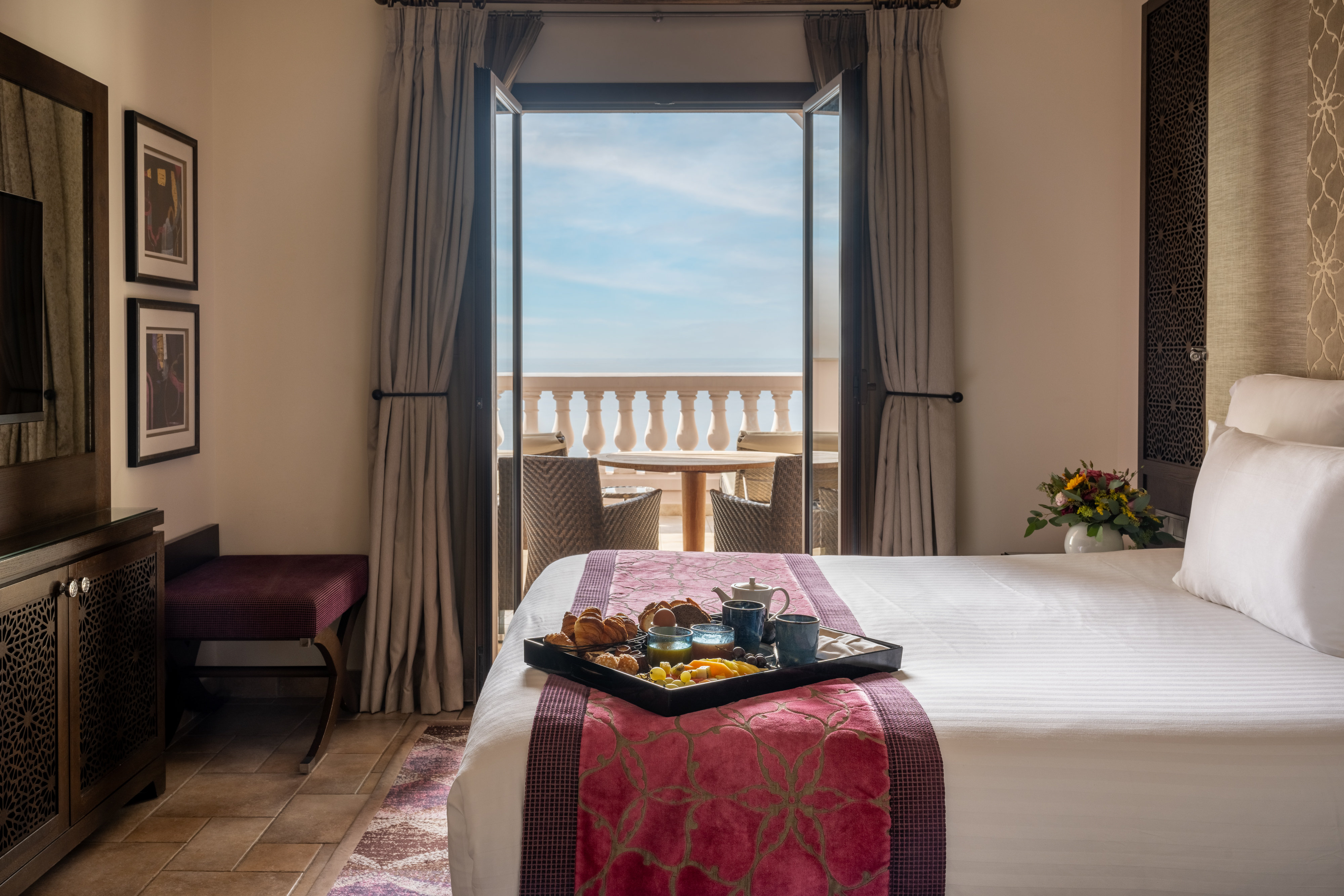 Miramar Beach Hotel 24/79