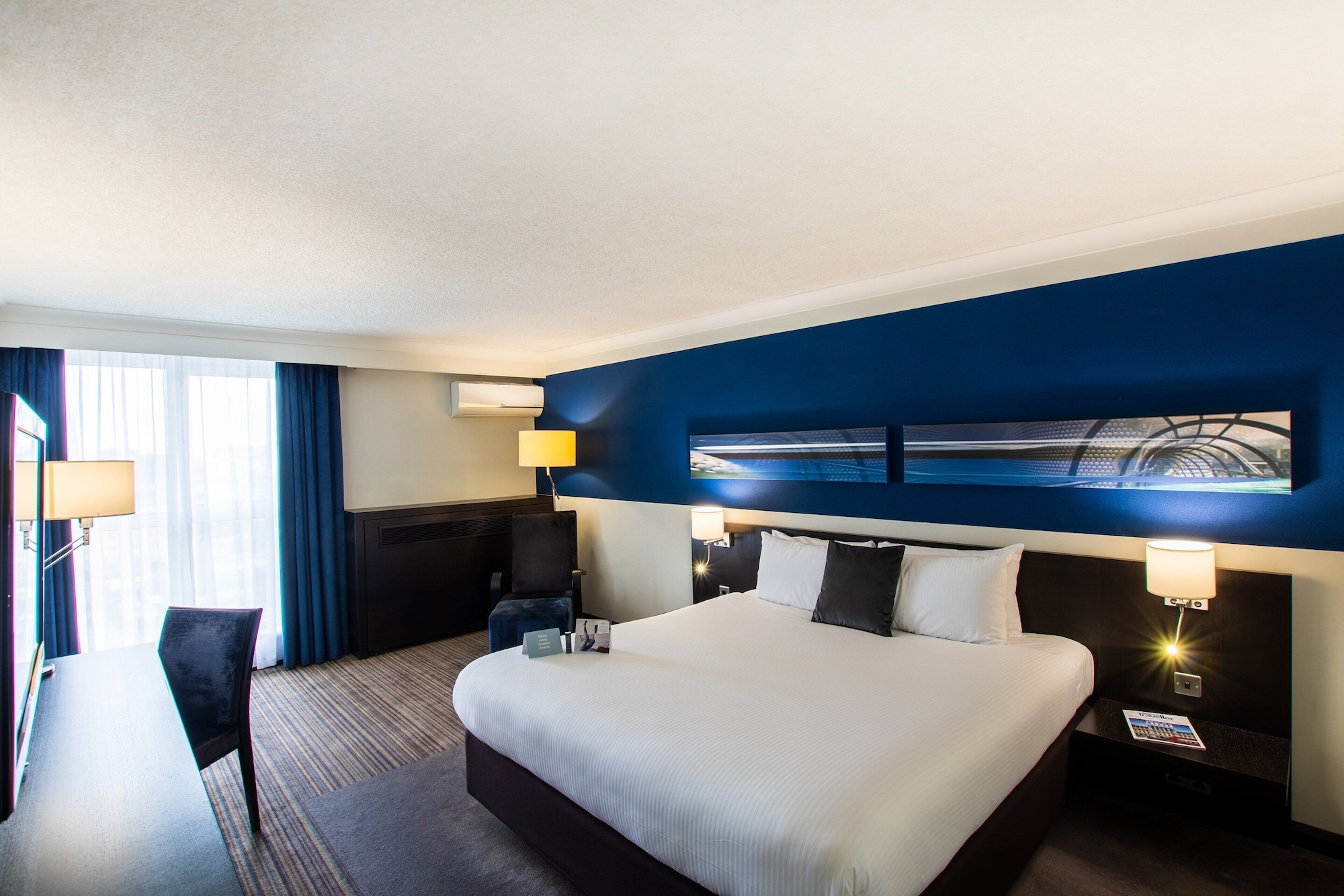 STANDARD, KING BED
