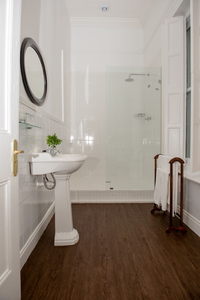 River Manor Boutique Hotel 58/58