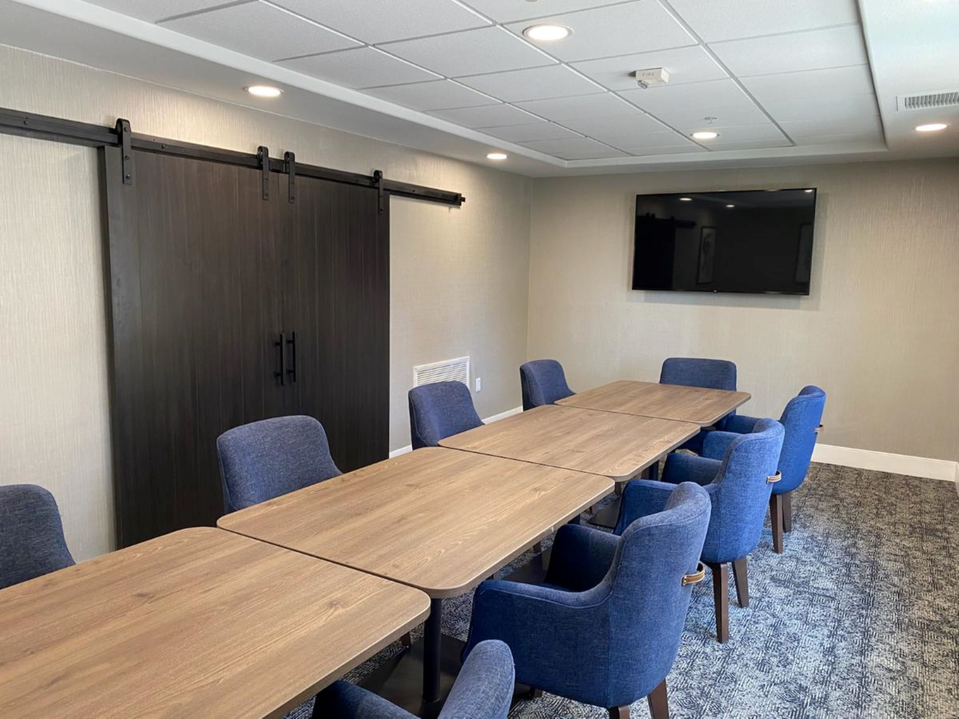 Staybridge Suites Phoenix-Glendale 56/65