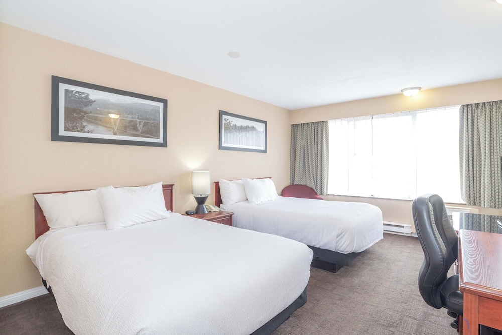 Sandman Hotel Castlegar 12/50