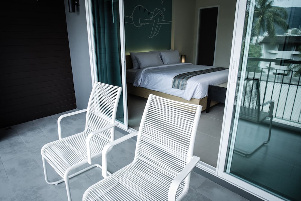 Tiras Patong Beach Hotel 14/28