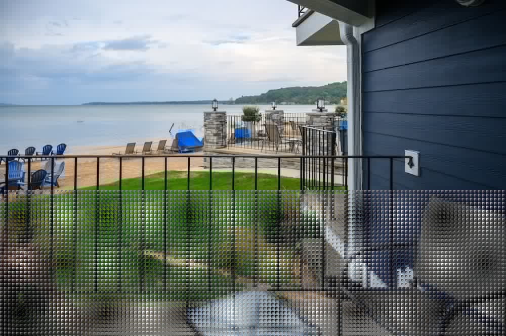 Pointes North Beachfront Hotel 30/72