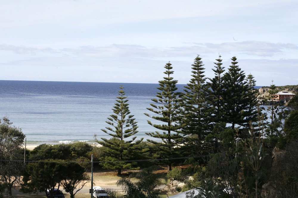 TATHRA BEACH HOUSE APARTMENTS 45/48