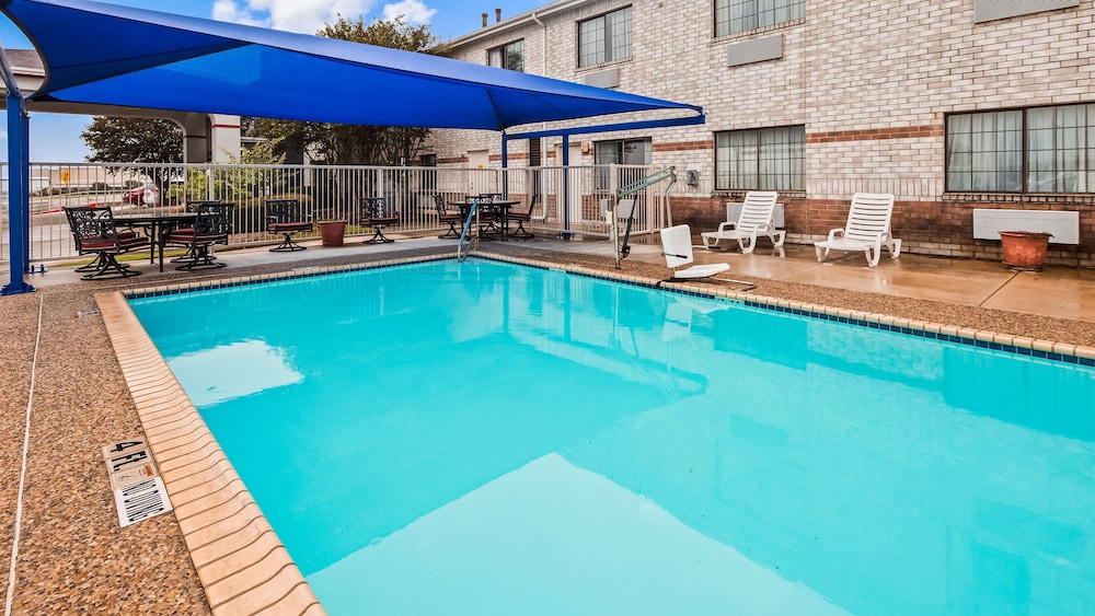 Surestay Plus Hotel By Best Western San Antonio North 281 N 5/28