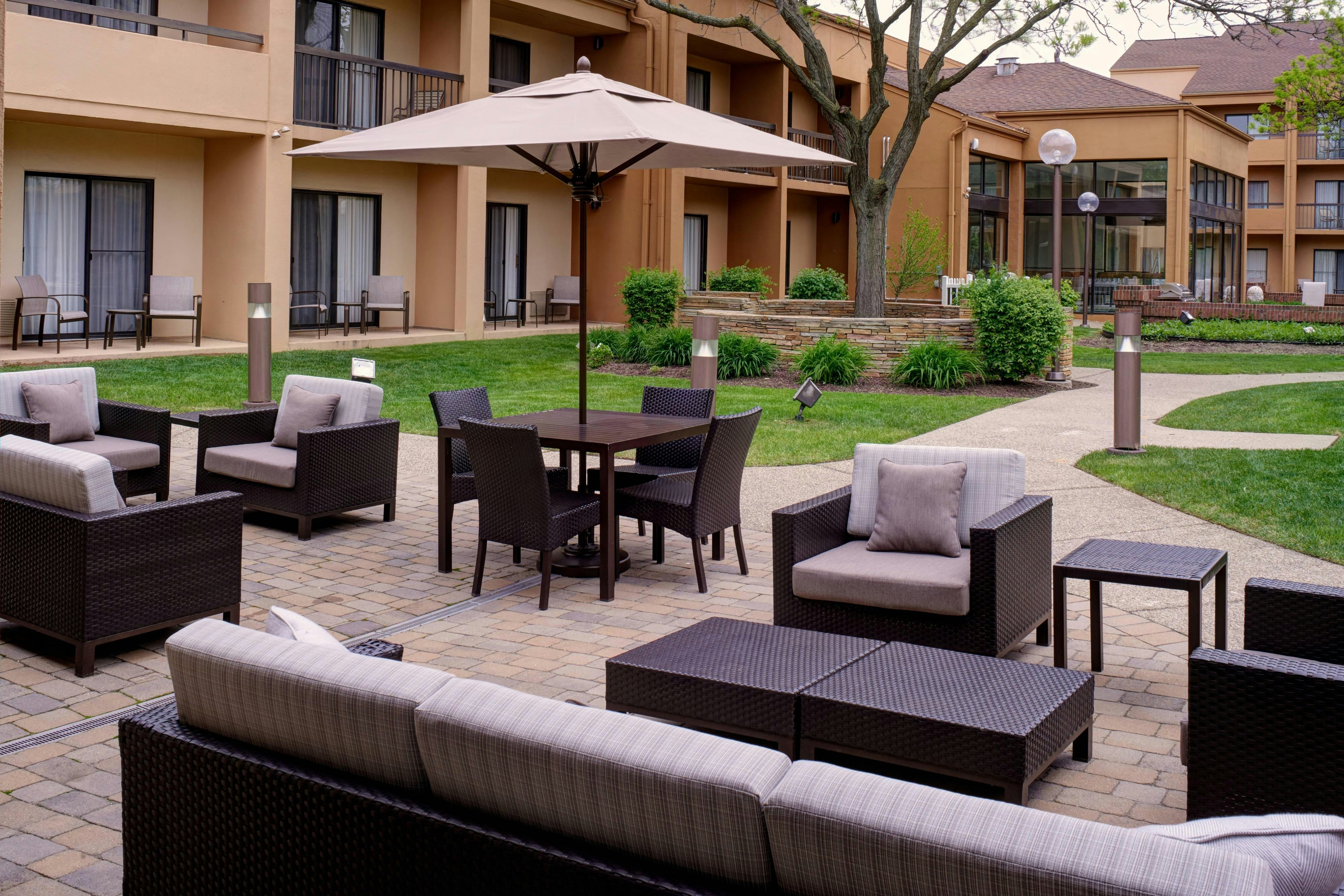 Courtyard Detroit Dearborn 5/13