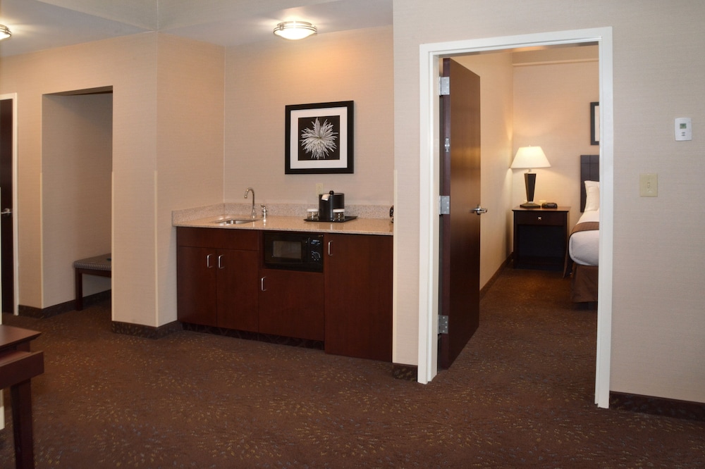 Holiday Inn Canton (Belden Village) 10/72