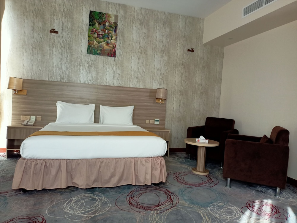Grand Tourist Hotel 17/50