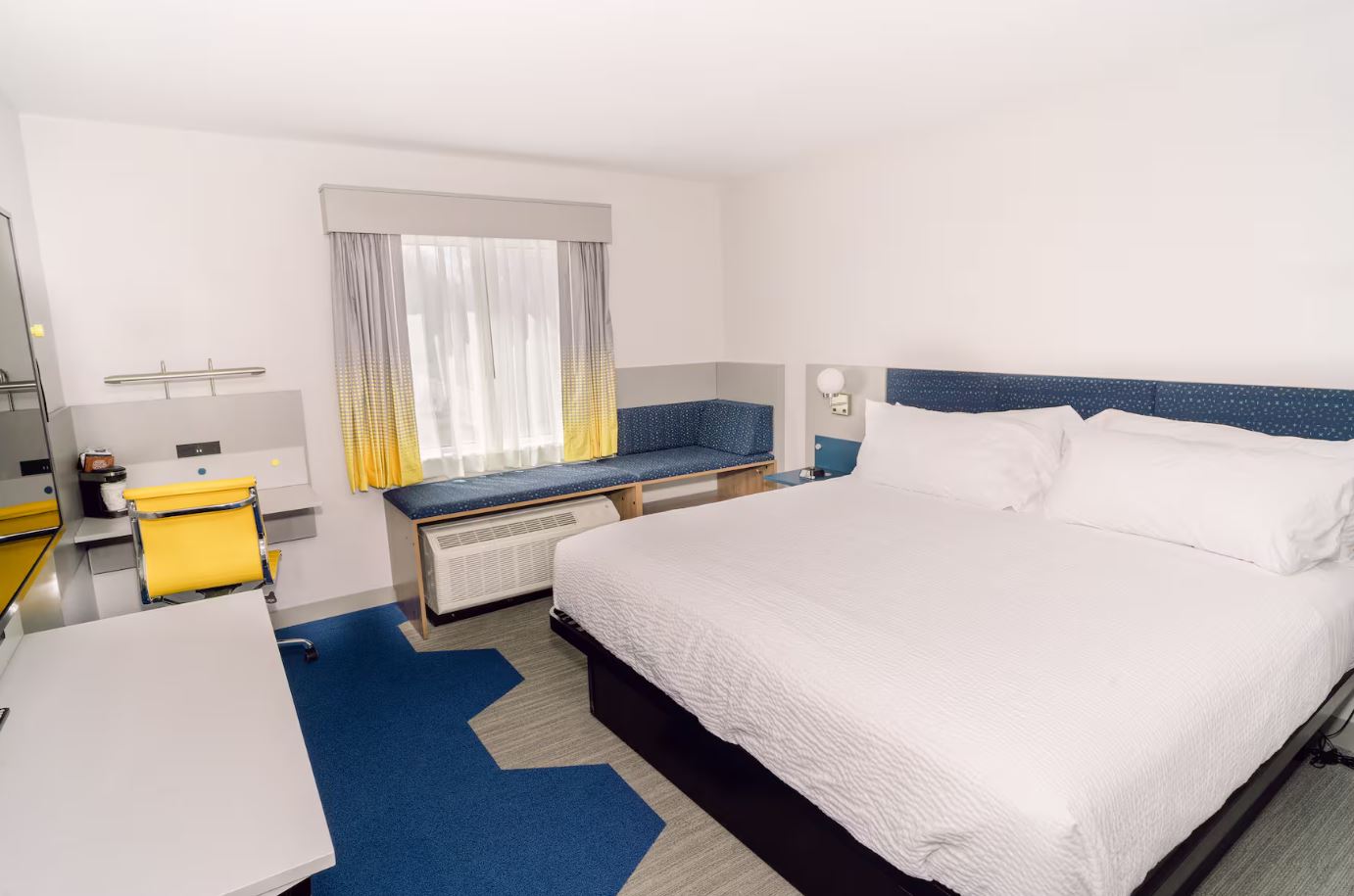 Microtel Inn & Suites by Wyndham Newark NY 15/27