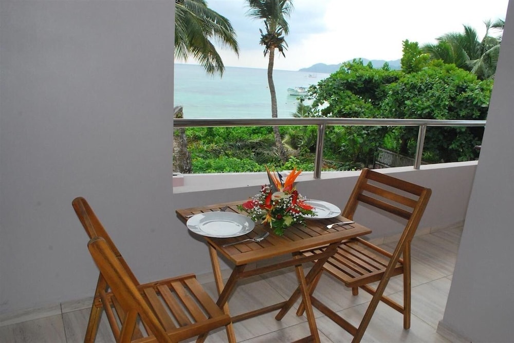 Shanaz Beachside Retreat 18/32
